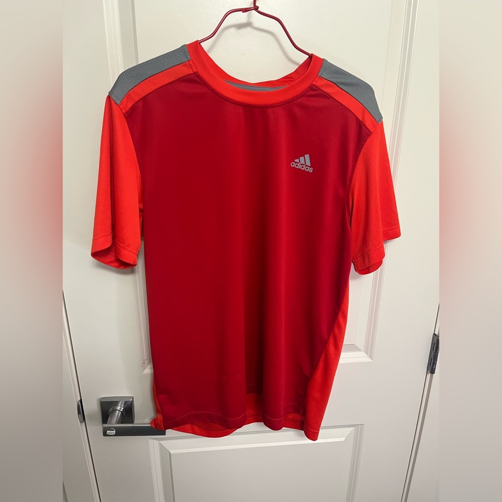 Adidas Climate Men's Red Short Sleeve Tee in size L